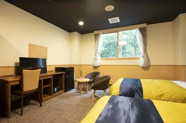 İki Ayrı Yataklı Oda, Sigara İçilmez