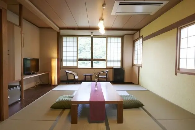 Oda, Sigara İçilmez (Japanese Style for 5 People)