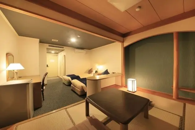 Comfort Oda (Japanese Western Style, 5 Guests)