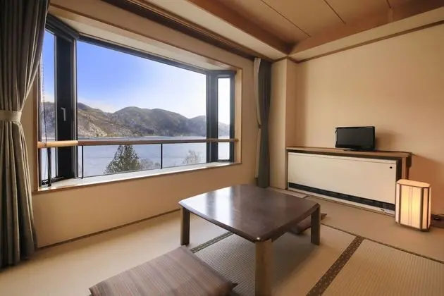 Traditional Oda (Japanese Style, 5 Guests)