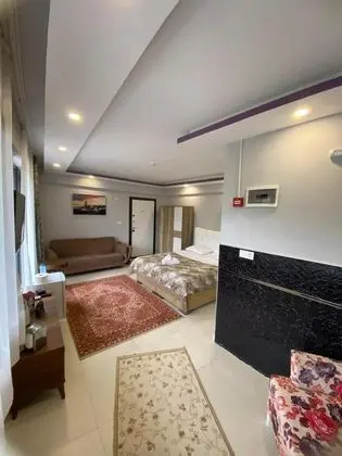 geniş ve ferah taş ev odası