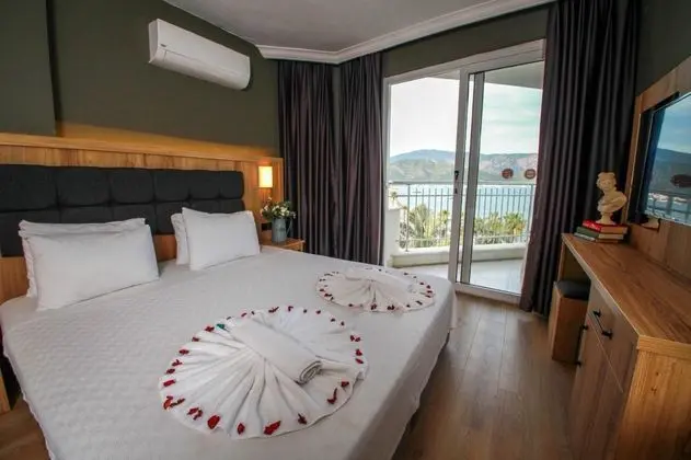 Twin, Kısmi Deniz Manzaralı, Balkonlu