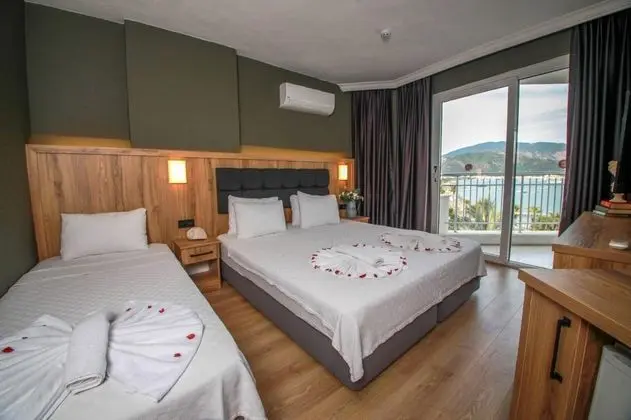 Twin, Kısmi Deniz Manzaralı, Balkonlu