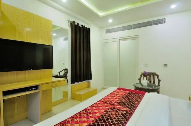 Deluxe Tek Büyük Yataklı Oda