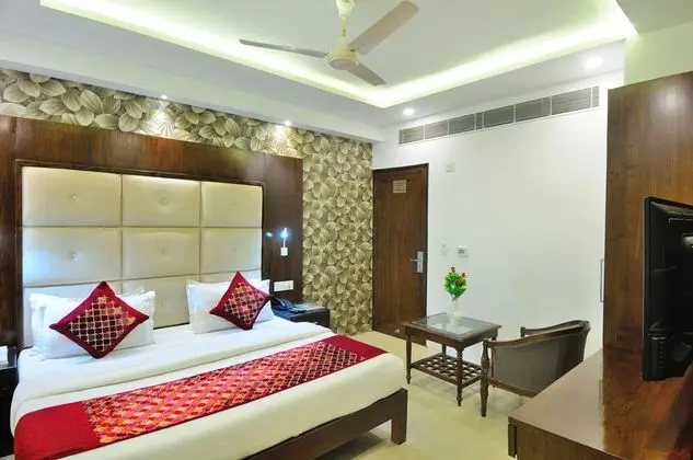 Deluxe Tek Büyük Yataklı Oda