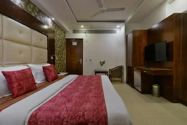 Deluxe Tek Büyük Yataklı Oda