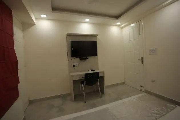 1 BHK Service Apartment