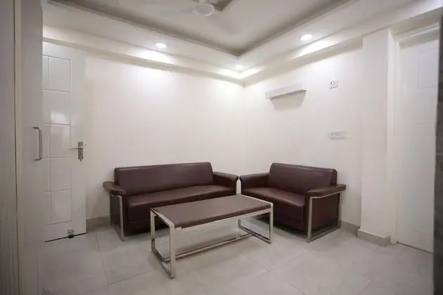 1 BHK Service Apartment