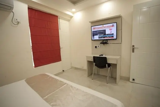 1 BHK Service Apartment
