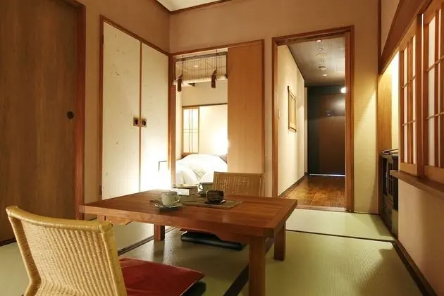Üç Kişilik Oda (Japanese Western Style, Open-air Bath)