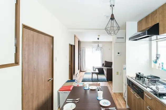 Ev (YUYU House - Imazado Anywhere Door)