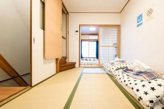 Ev (YUYU House - Imazado Kiki)