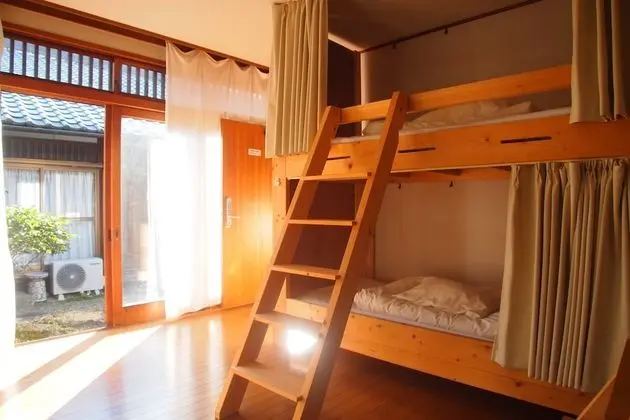 Ortak Ranzalı Oda, Karma Ranzalı Oda (1 out of 4 Single Beds)