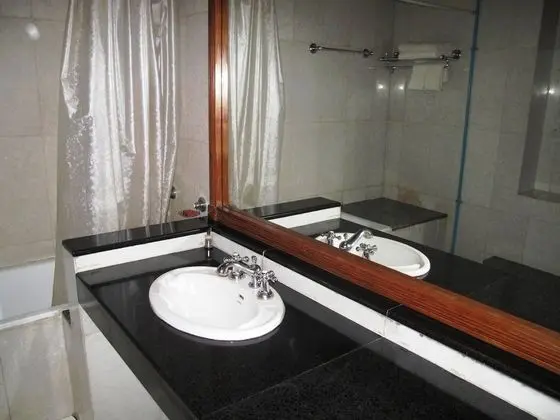 Deluxe Tek Büyük veya İki Ayrı Yataklı Oda, Balkon