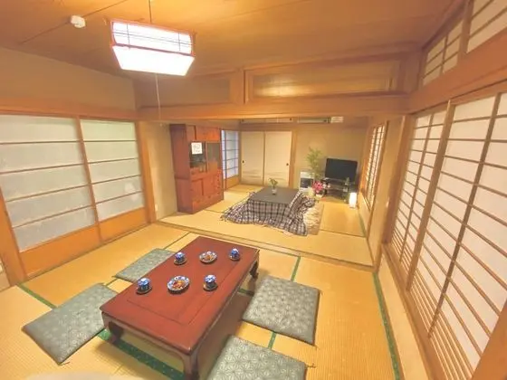 Ev (Yuzawa Japanese House)