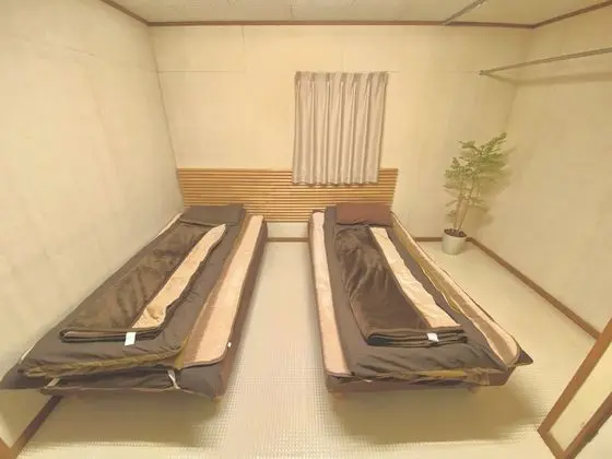 Ev (Yuzawa Japanese House)