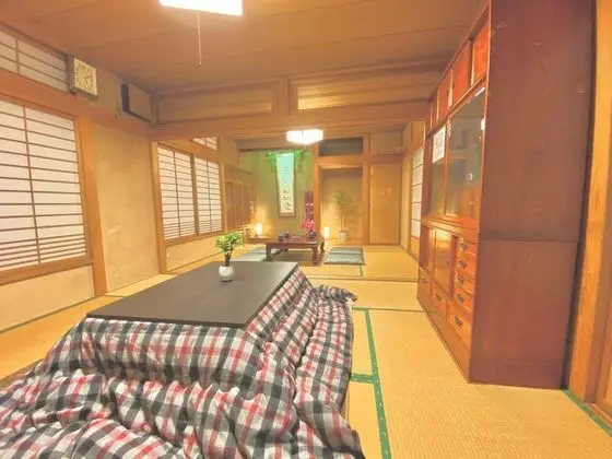 Ev (Yuzawa Japanese House)