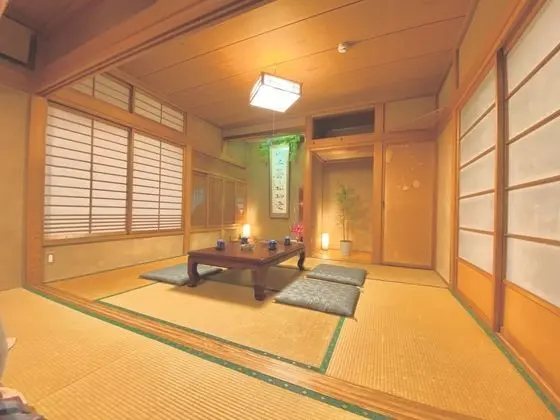 Ev (Yuzawa Japanese House)