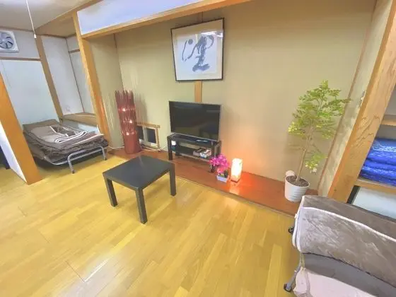 Ev (Yuzawa Japanese House)