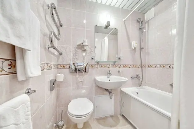 Standard Tek Büyük Yataklı Oda