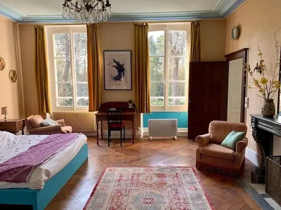 Romantic Üç Kişilik Oda (Chambre Yves)