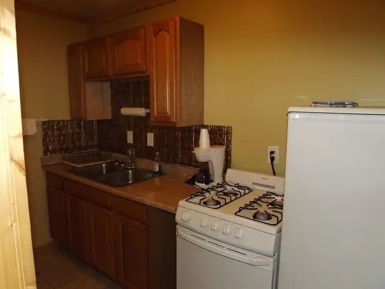 Double Queen Kitchen - Pet Friendly