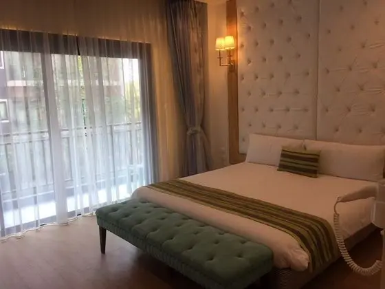 Premier Tek Büyük veya İki Ayrı Yataklı Oda