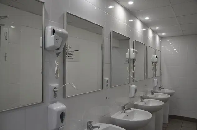 Ortak Ranzalı Oda, Karma Ranzalı Oda