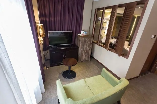 Premier Stüdyo, 1 En Büyük (King) Boy Yatak, Küvet, Şehir Manzaralı