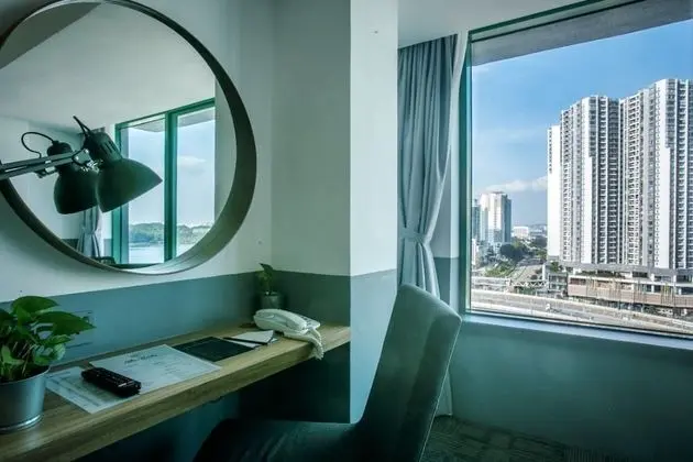 Deluxe Tek Büyük Yataklı Oda