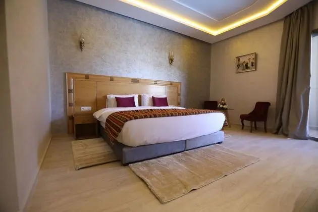 Standard Tek Büyük Yataklı Oda