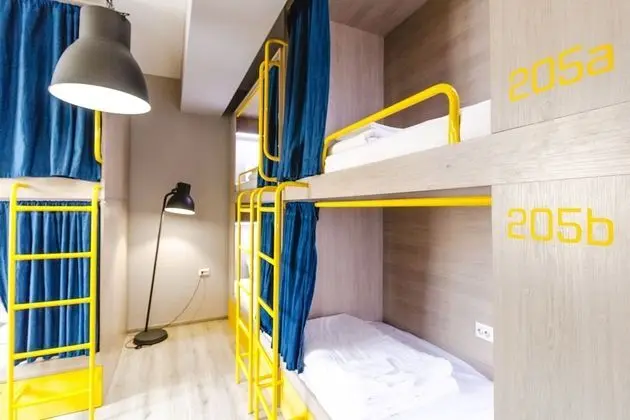 Ortak Ranzalı Oda, Karma Ranzalı Oda (1 Bed in 8 Person Dorm)