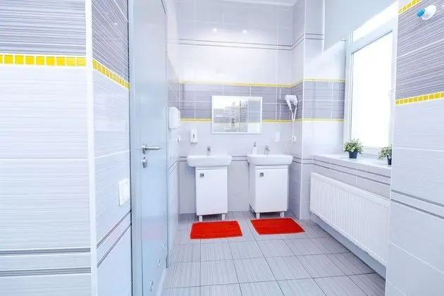 Ortak Ranzalı Oda, Karma Ranzalı Oda (1 Bed in 8 Person Dorm)