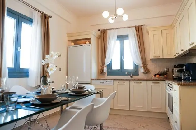 Villa, Kişiye Özel Havuzlu, Havuz Kenarı