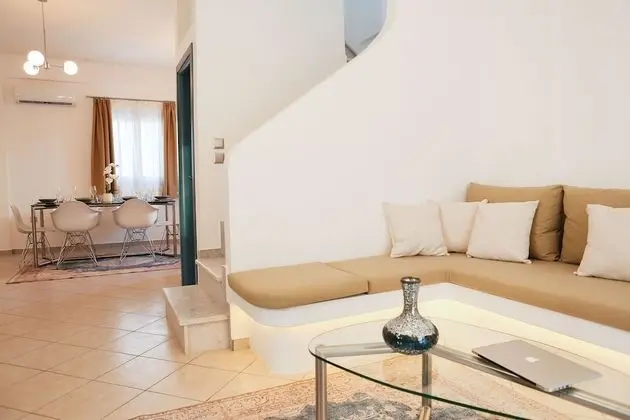 Villa, Kişiye Özel Havuzlu, Havuz Kenarı