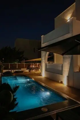 Villa, Kişiye Özel Havuzlu, Havuz Kenarı