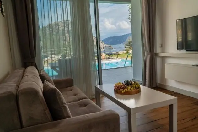 Özel Havuzlu Villa, Deniz Manzaralı