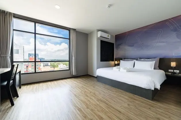 Deluxe King Room