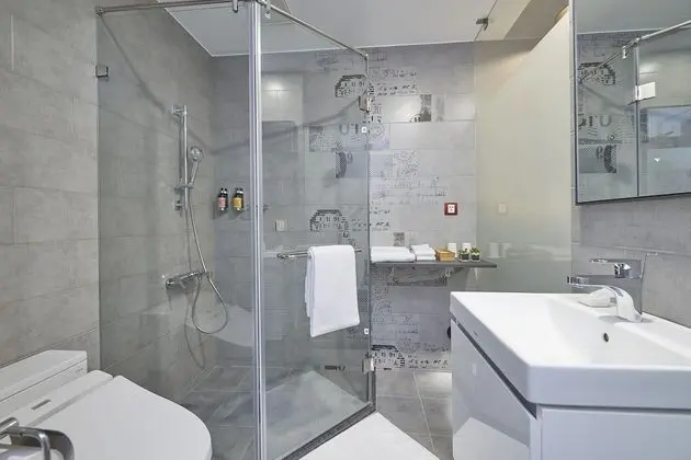 Standard Tek Büyük Yataklı Oda