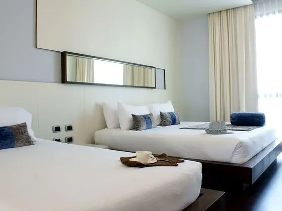 Deluxe Twin Room Pool Access