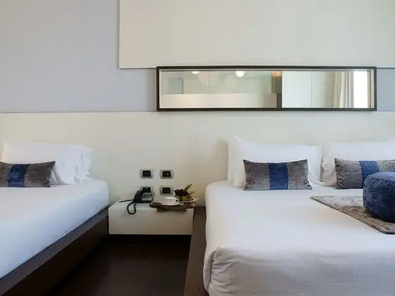 Deluxe Twin Room Pool Access