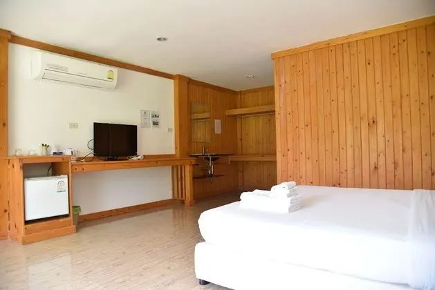 Garden view room