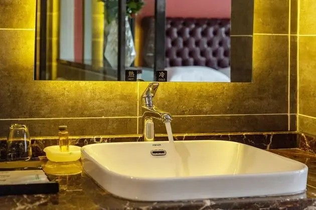 Deluxe Tek Büyük Yataklı Oda, 1 En Büyük (King) Boy Yatak, Balkon, Nehir Manzaralı