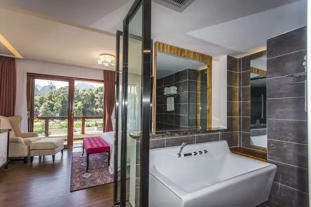 Honeymoon Stüdyo, 1 En Büyük (King) Boy Yatak, Küvet, Nehir Manzaralı