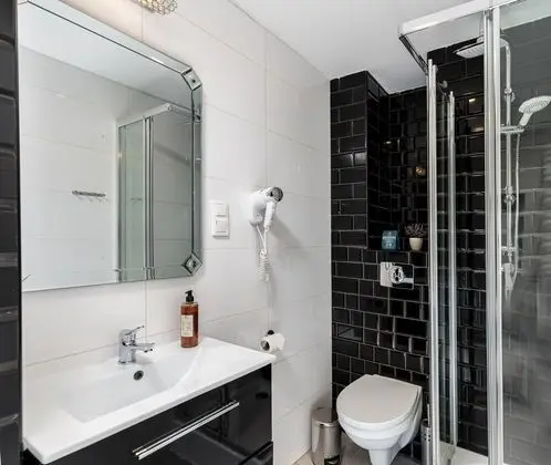 Deluxe Suite | King-size bed | 40m2 Terrace | A/C