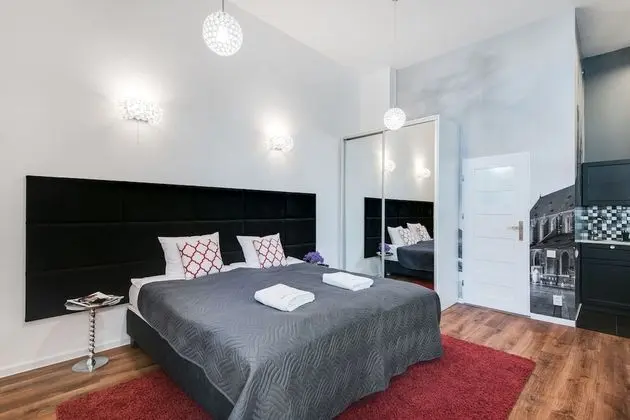 Deluxe Suite | King-size bed | A/C