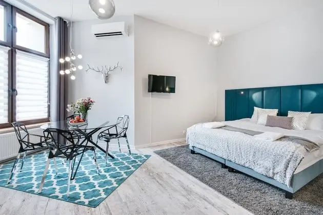 Deluxe Suite | King-size bed | A/C