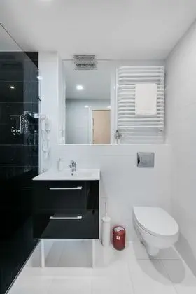 Deluxe Suite | King-size bed | A/C