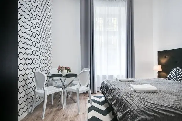 Deluxe Two-Bedroom Suite | King-size beds | A/C