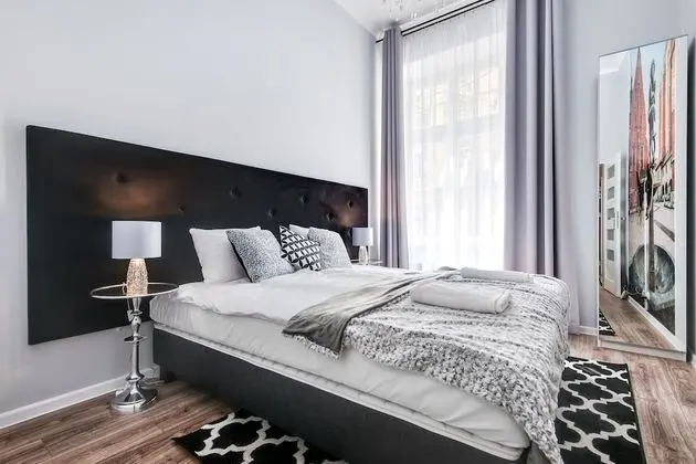 Deluxe Two-Bedroom Suite | King-size beds | A/C
